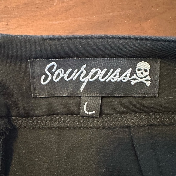 Black skirt with fun kraken print - Picture 3 of 4